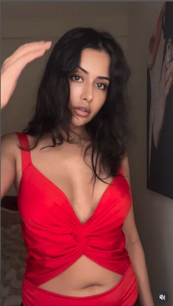 Full leaked Raiza wilson private photo