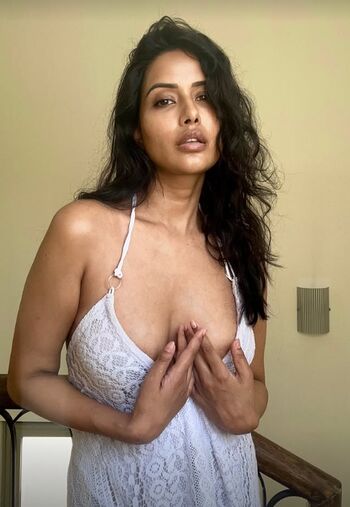 Full leaked Raiza wilson private photo