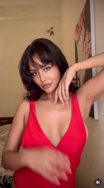Full leaked Raiza wilson private photo