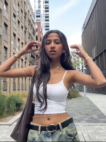 Full leaked Rashi singh page private onlyfans photo