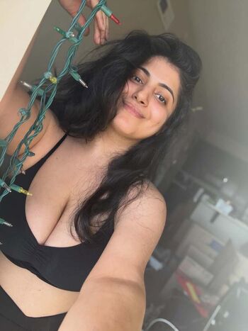 Full leaked Rashmi van private onlyfans photo
