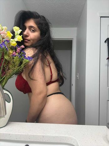 Full leaked Rashmi van private photo