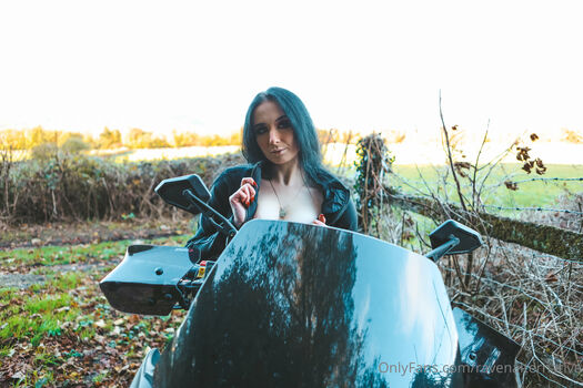 Full leaked Raven alternative private photo