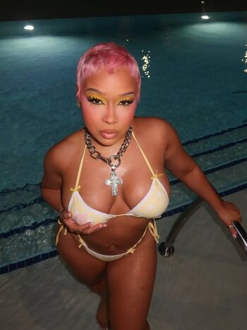 Raven Diaz From Joselines Cabaret