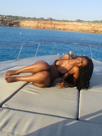Full leaked Raven tracy private photo