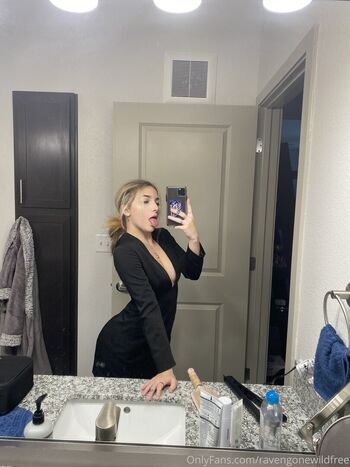 Full leaked Ravengonewildfree private photo