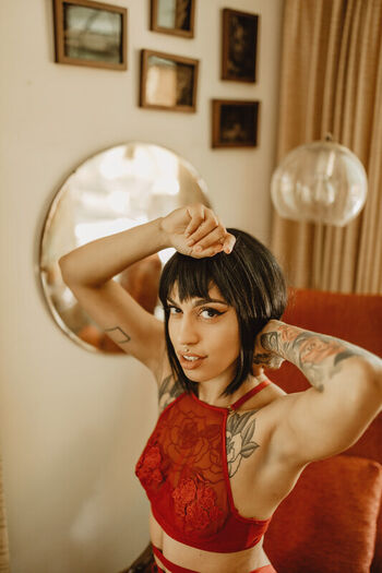Full leaked Ravyn alexa page private photo