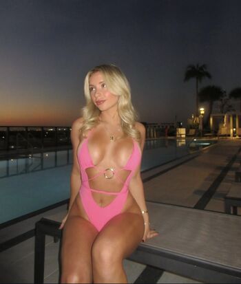 Full leaked Raylynrrose private onlyfans photo