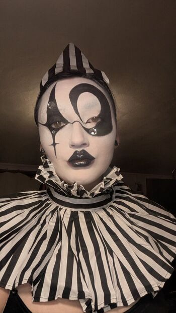 Full leaked Rcknrllnbtchu private onlyfans photo