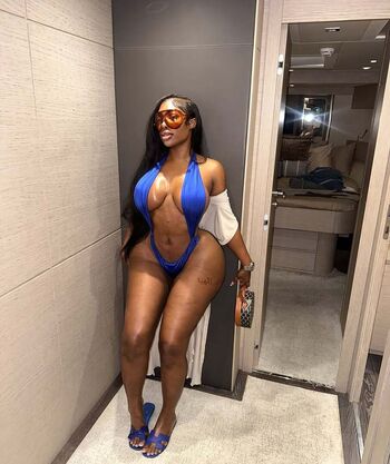 Full leaked Realbellanuetch private onlyfans photo