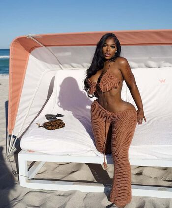 Full leaked Realbellanuetch private onlyfans photo