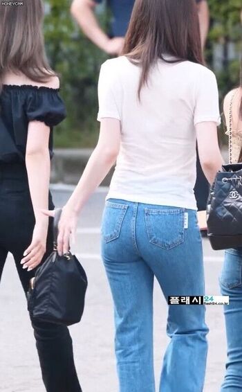 Full leaked Red velvet page private photo