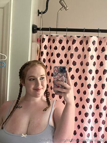 Full leaked Redheadedhoneydoll private photo