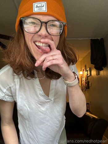 Full leaked Redhotpearlx page private photo