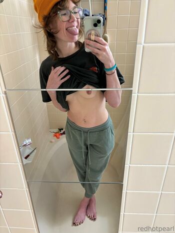 Full leaked Redhotpearlx page private photo