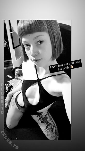 Full leaked Redlady private onlyfans photo