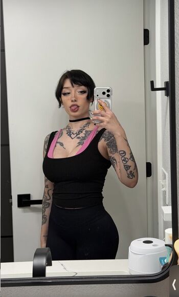 Full leaked Redroomromance private onlyfans photo