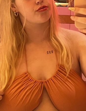 Full leaked Reeseychanelle private photo