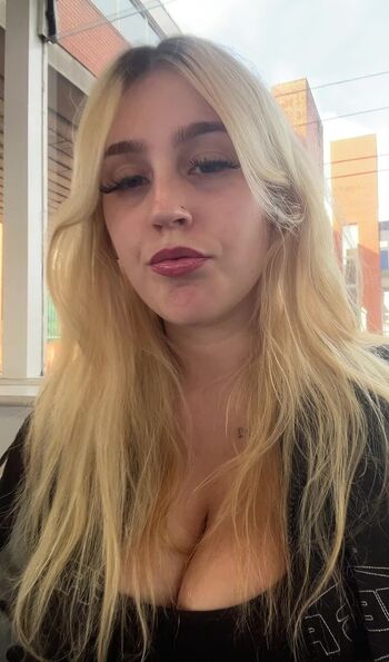 Full leaked Reeseychanelle private photo