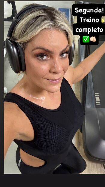 Full leaked Renata fan private photo