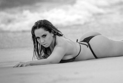 Full leaked Renata frisson page private photo