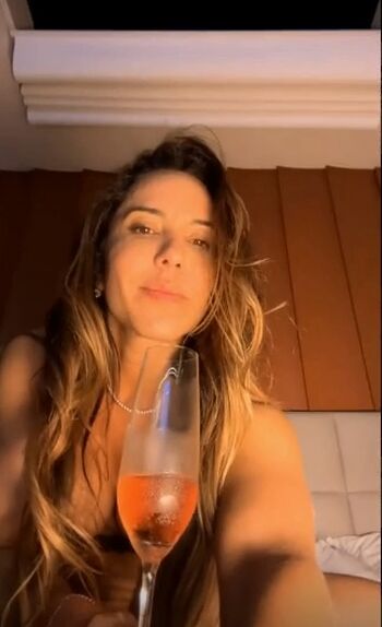 Full leaked Renata frisson page private photo