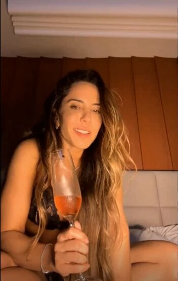Full leaked Renata frisson page private photo