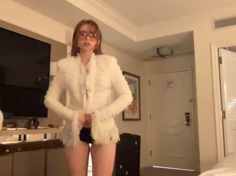 Full leaked Renatarii  page private onlyfans photo