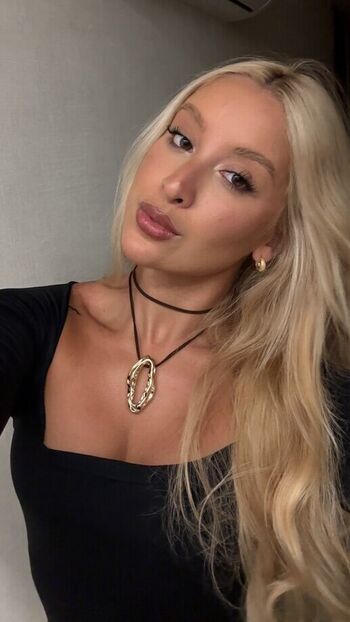 Full leaked Renatatbl private photo