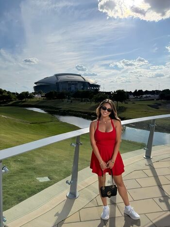 Full leaked Reneesouv realtor private photo