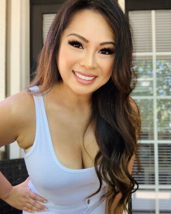 Full leaked Reneesouv realtor private photo