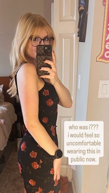 Full leaked Retro wannabe private photo