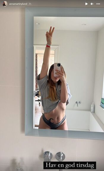 Full leaked Rewen private onlyfans photo