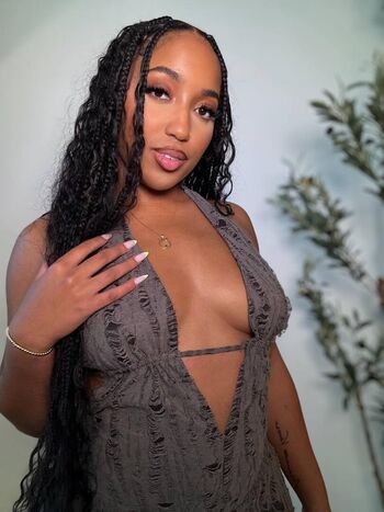Full leaked Reynasberries private photo