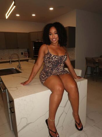 Full leaked Reynasberries private photo