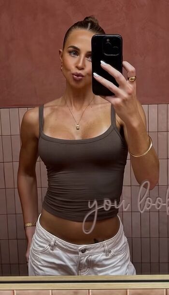 Full leaked Rhiannon darney private photo