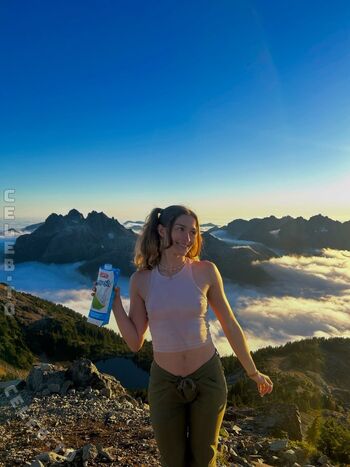 Full leaked Rhiannonhikes page private onlyfans photo