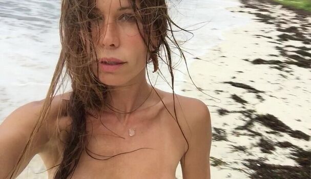 Full leaked Rhona mitra private photo