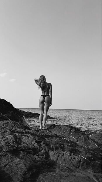 Full leaked Rhy elyse private onlyfans photo