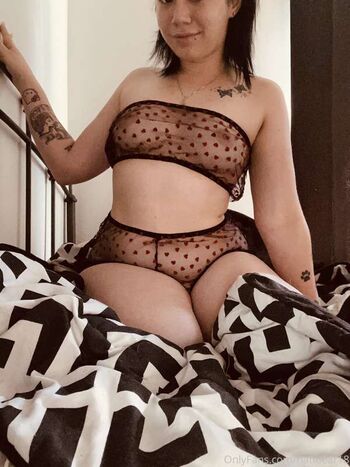 Full leaked Riahbear private photo