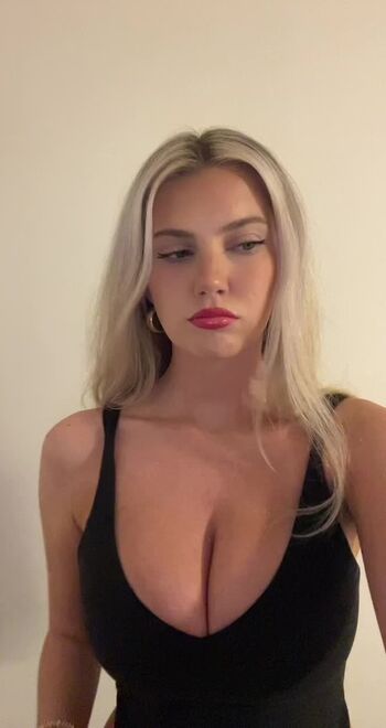 Full leaked Rianabailey page private photo