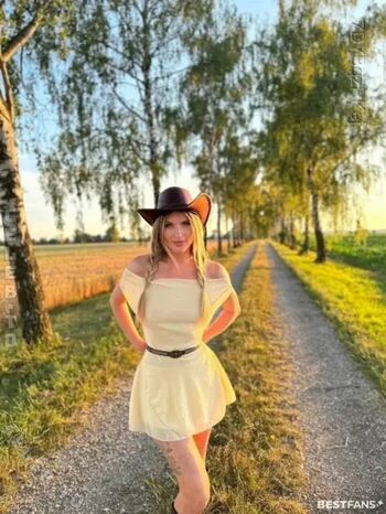 Full leaked Ricarda wolf page private photo