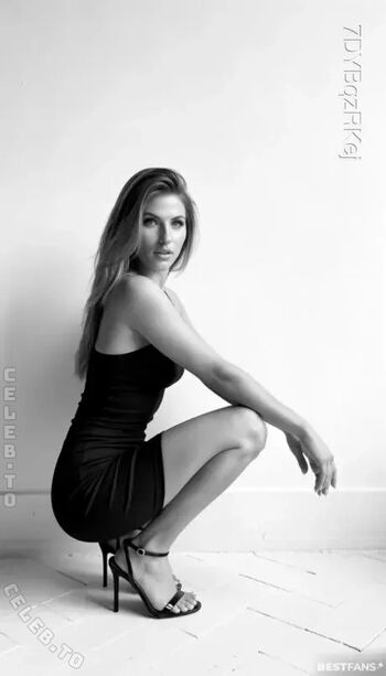 Full leaked Ricarda wolf page private photo
