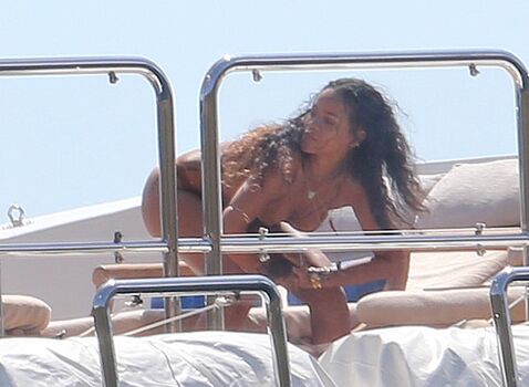 Full leaked Rihanna  page private onlyfans photo