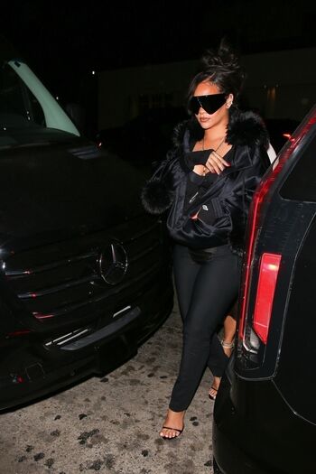 Full leaked Rihanna  page private photo