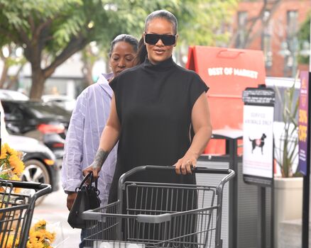 Full leaked Rihanna  page private photo