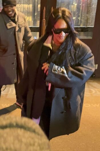 Full leaked Rihanna private photo