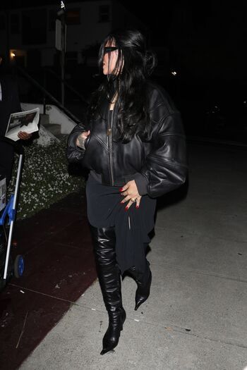 Full leaked Rihanna private photo