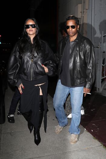 Full leaked Rihanna private photo