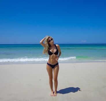 Full leaked Riley black private photo